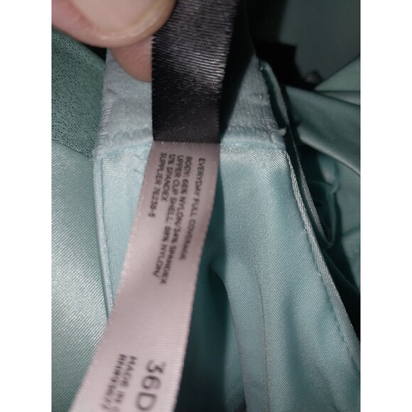 Ambrielle Everyday Full Coverage With Fadhion Neck Underwire Bra Turquoise 36DD - Picture 7 of 7
